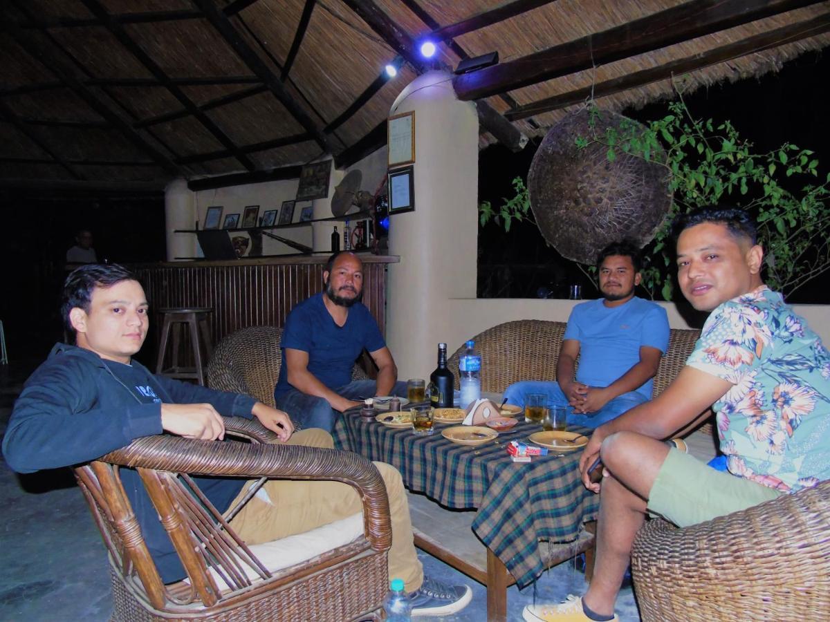 Mango Tree Lodge Bardiya Exterior foto